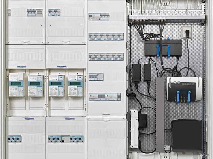 Zählerschrank - mit Multimediafeld zur Technikzentrale ausgebaut.